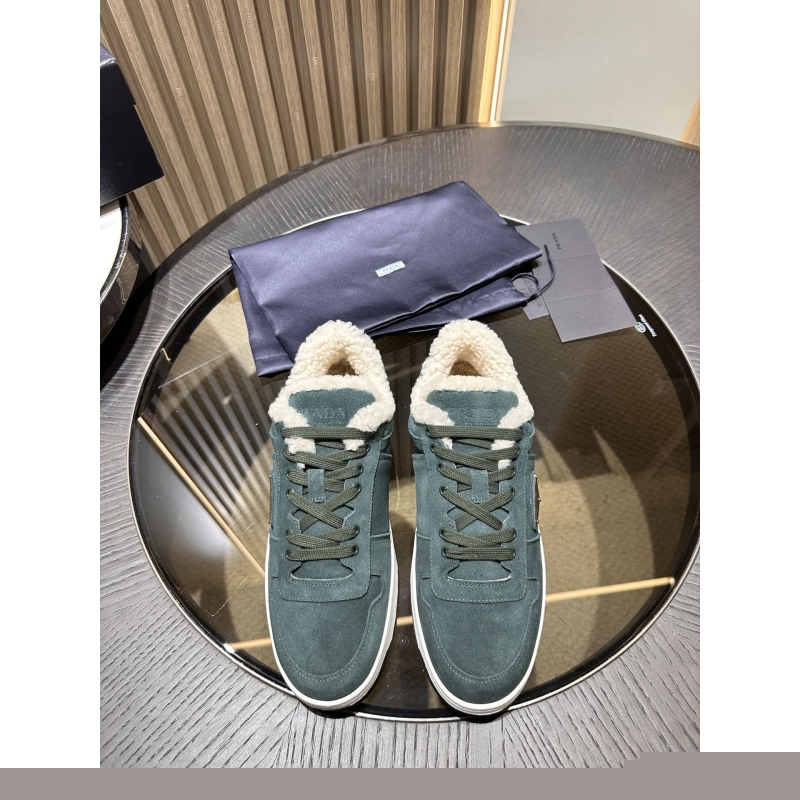 Pra*a casual shoes